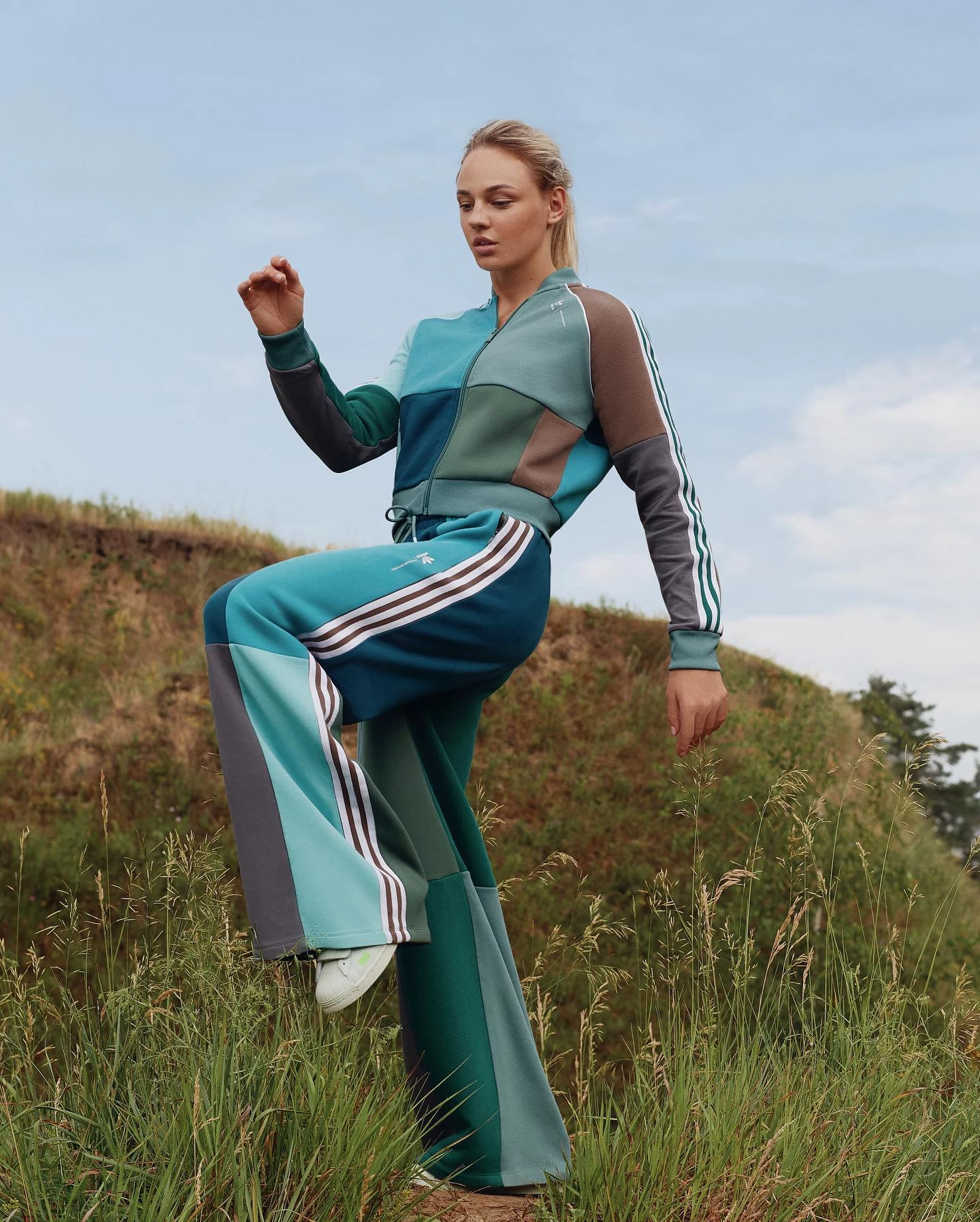 KSENIASCHNAIDER x adidas Originals0