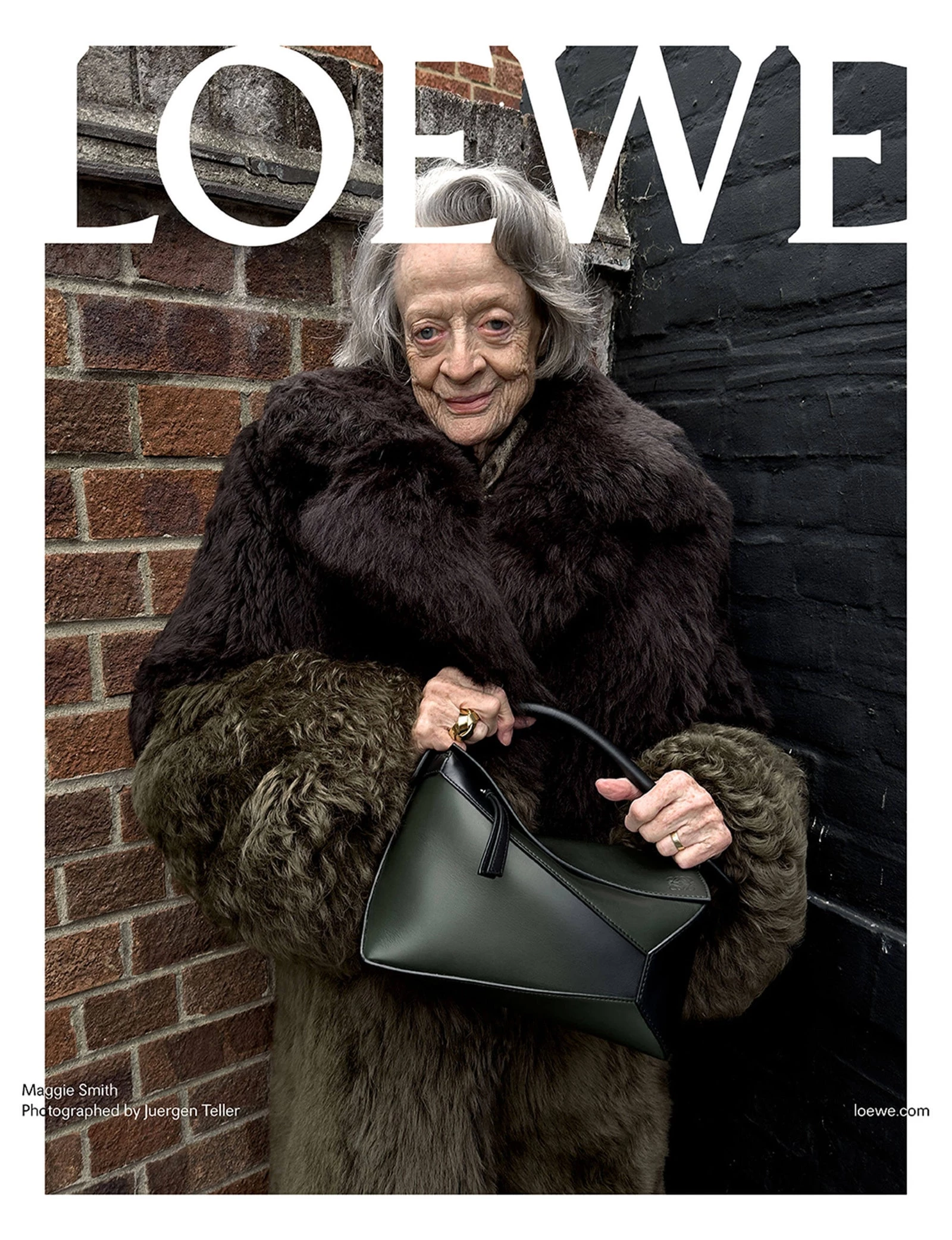 Меггі Сміт для Loewe13