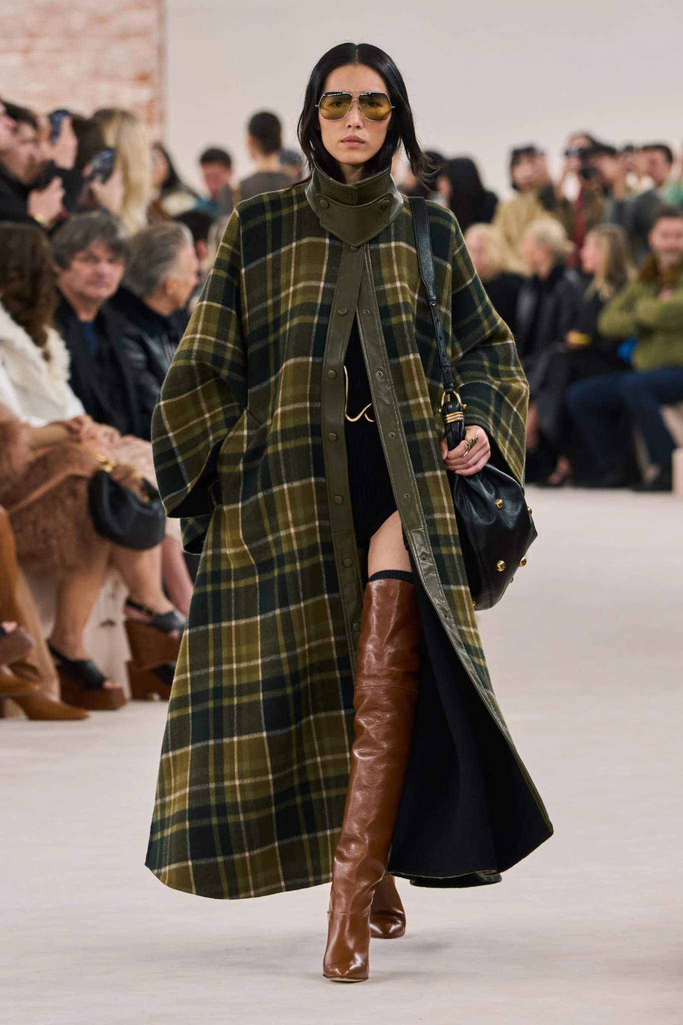 Chloé осінь-зима 2024/2025. Photo: Vogue Runway30