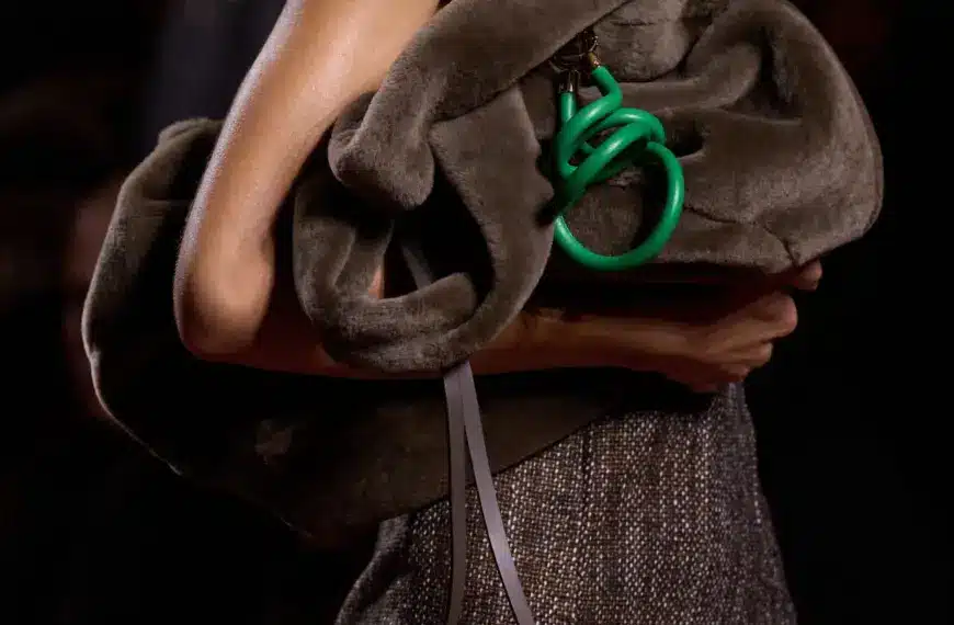 Сумка slouchy — головний аксесуар нового сезону