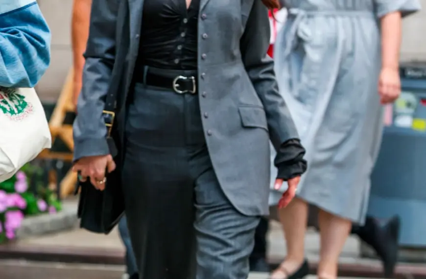 4 пари взуття Енн Гетевей у фільмі “Диявол носить Prada 2”, які мають бути й&hellip;