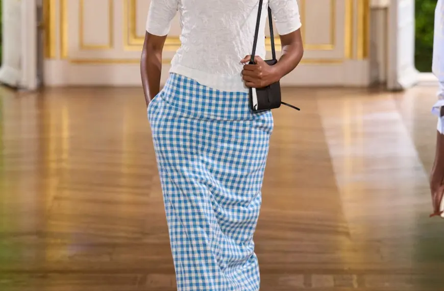 Cпідниця з принтом в клітинку гінгем — головний гіт літа 2025