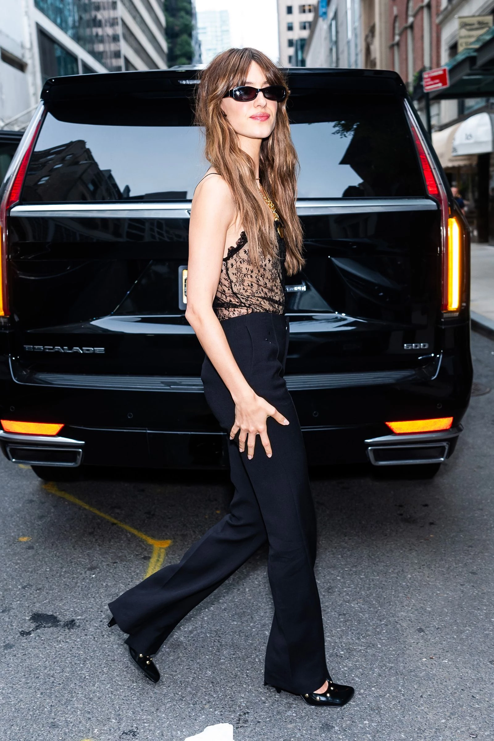 5 моделей туфель на підборах з 1990-х, які повернулися в 2025 році10