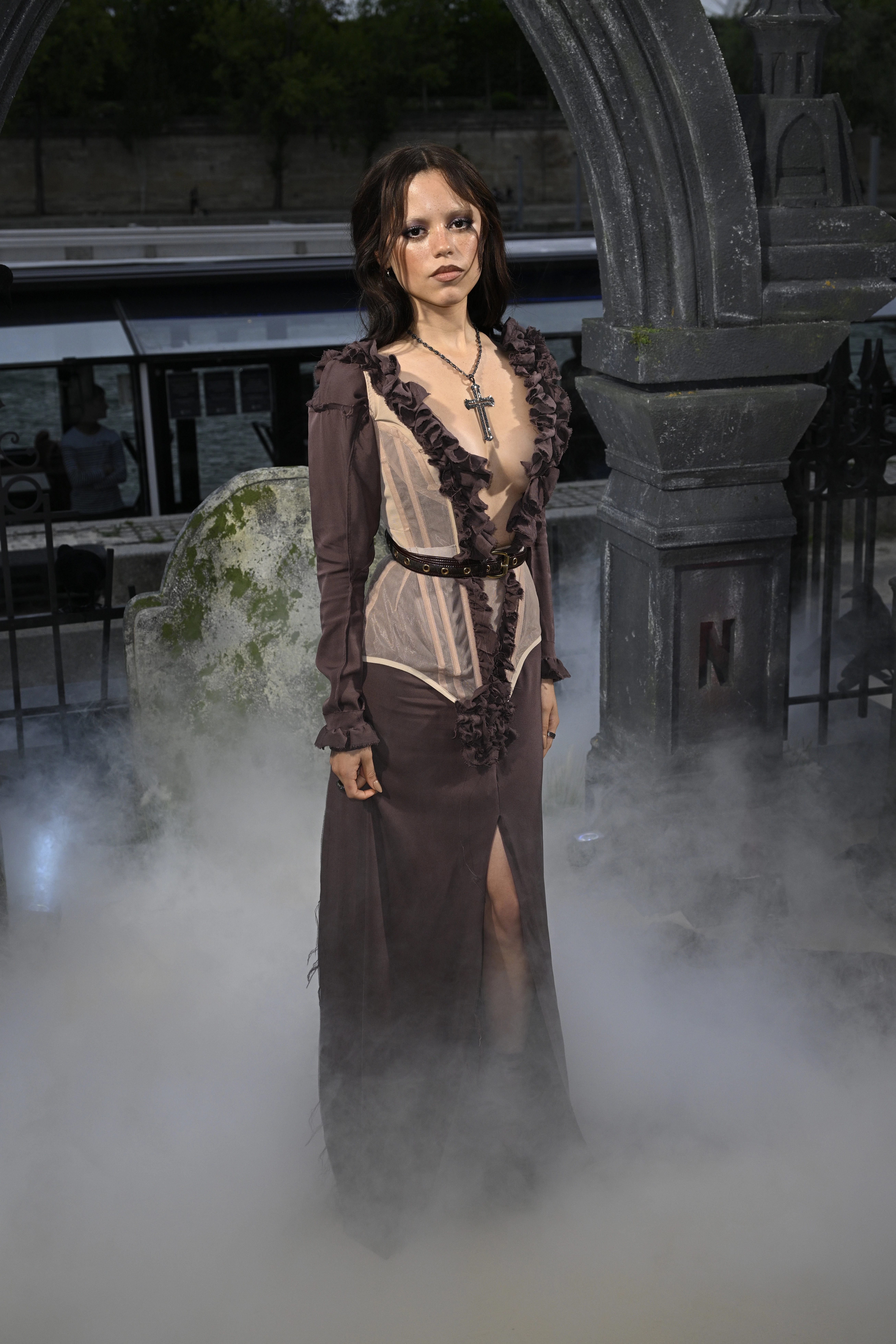 Готична принцеса: найкращі образи Дженни Ортеги у промотурі "Венздей-2"3