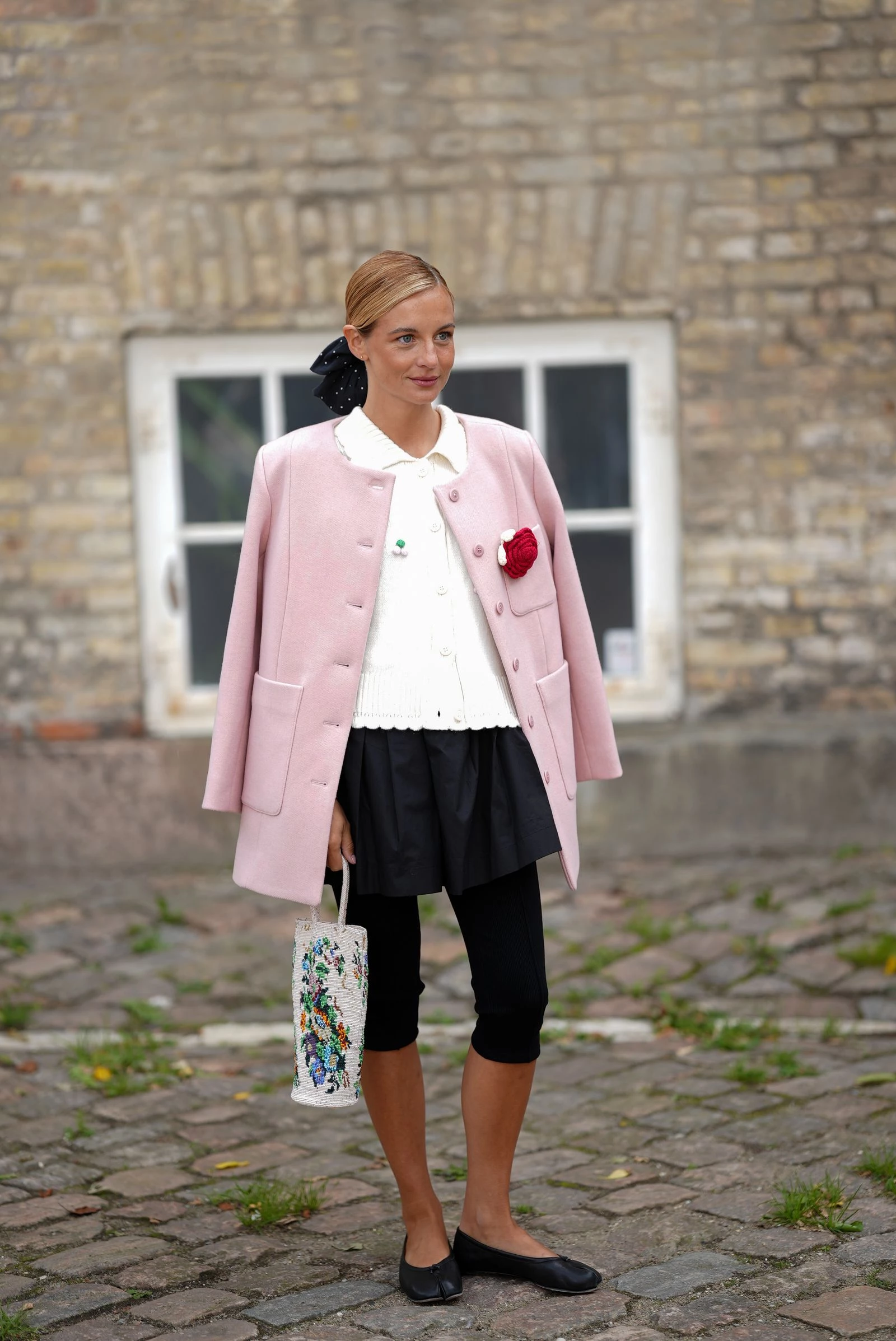 Довга блуза + легінси: модний тренд з 1980-х повертається цієї осені0