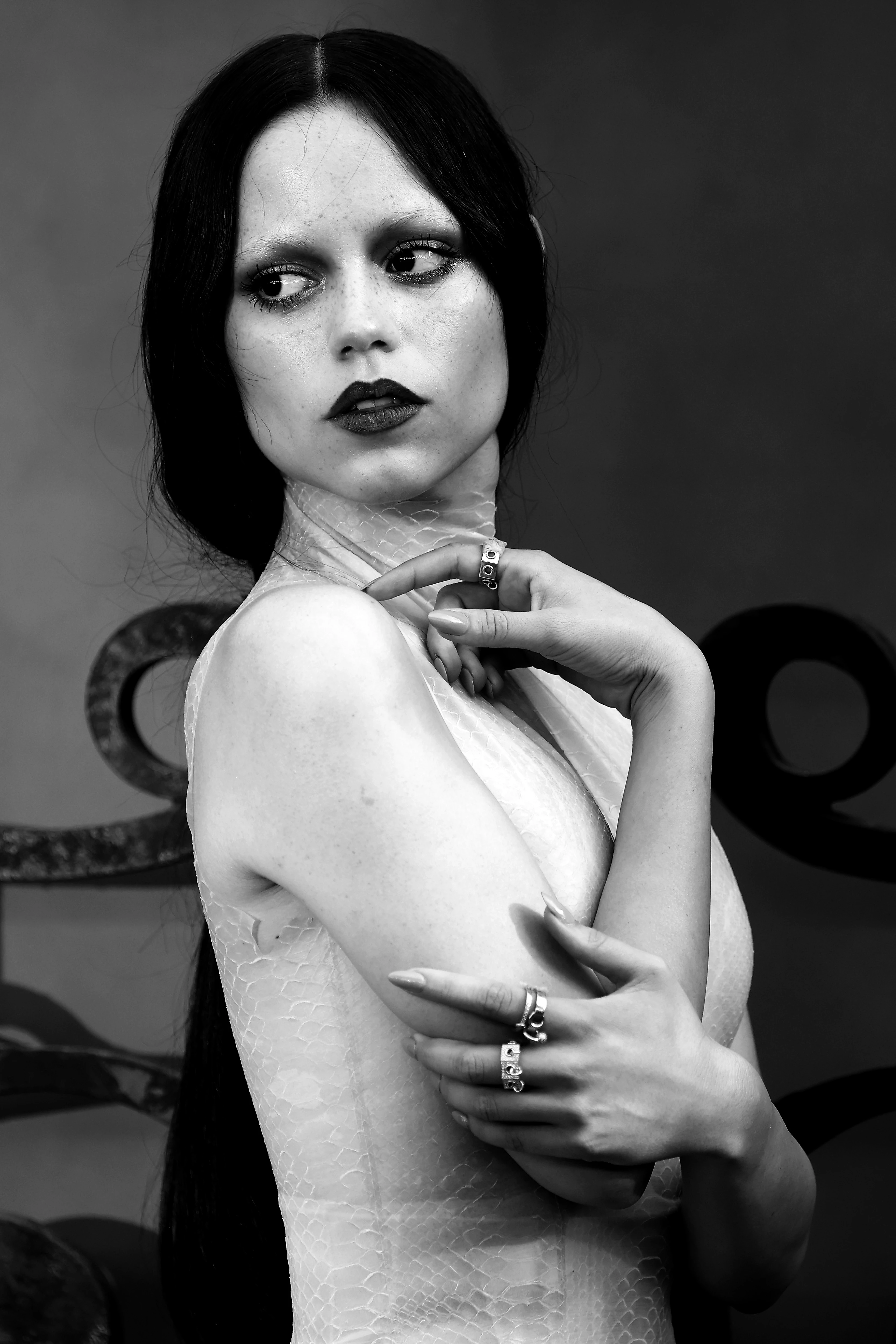 Готична принцеса: найкращі образи Дженни Ортеги у промотурі "Венздей-2"0