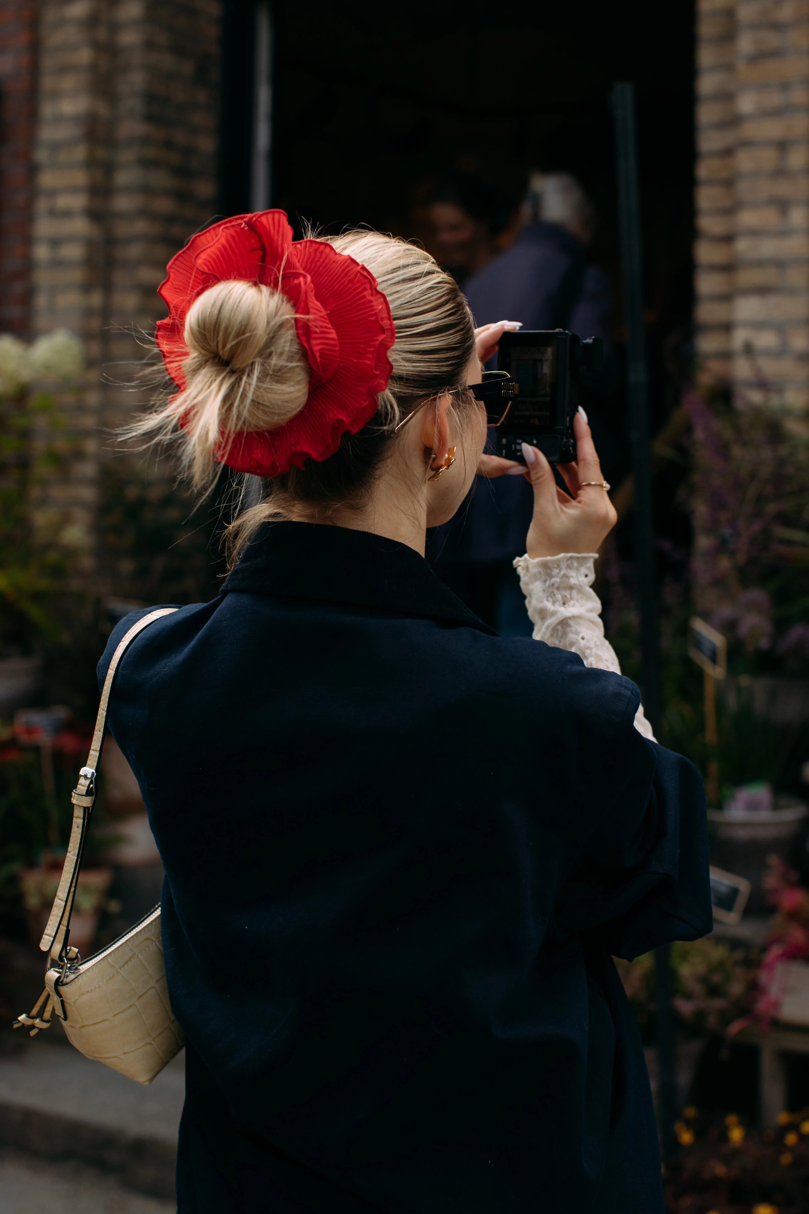 Streetstyle: як прикрасити волосся у стилі скандинавських модниць12