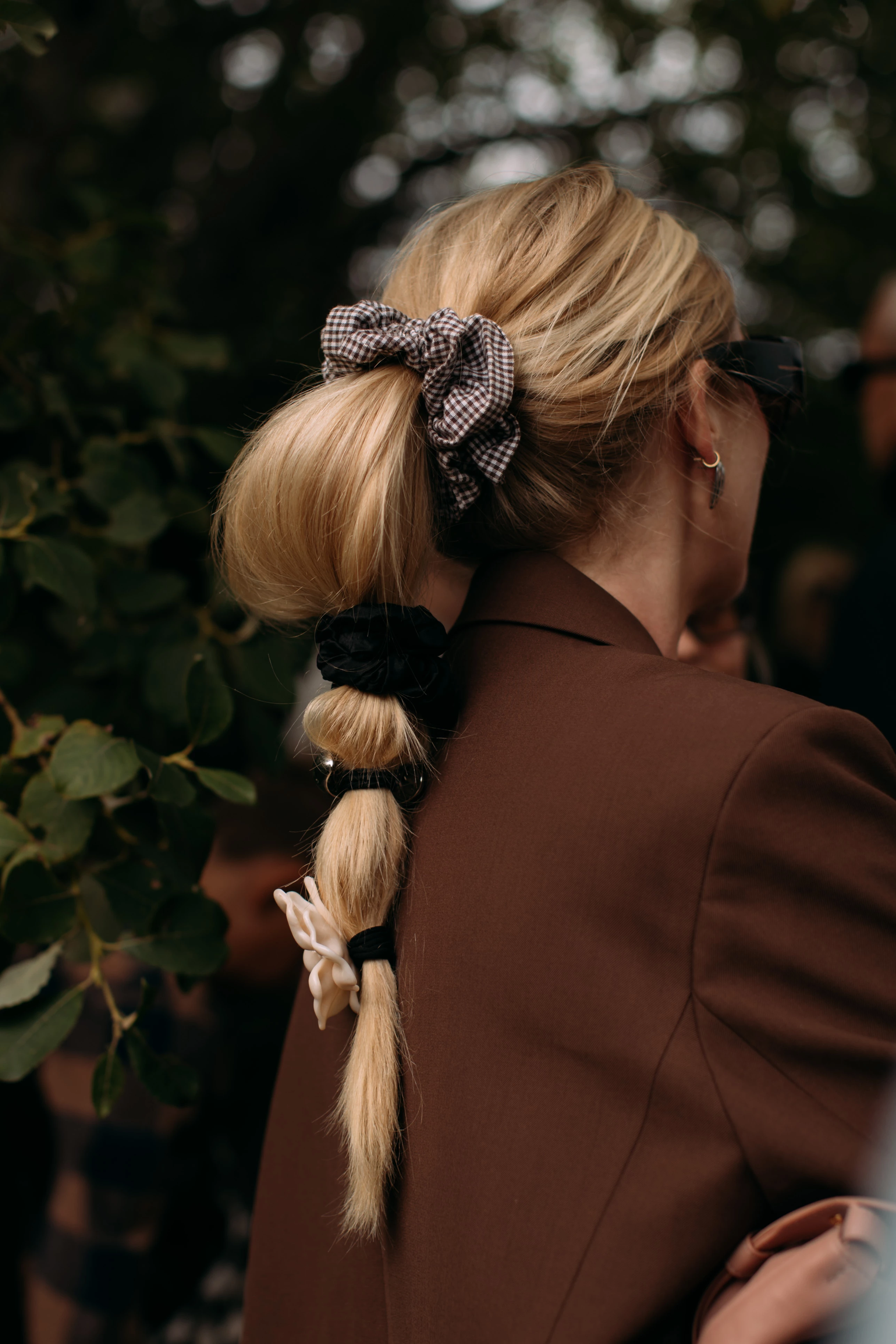 Streetstyle: як прикрасити волосся у стилі скандинавських модниць18