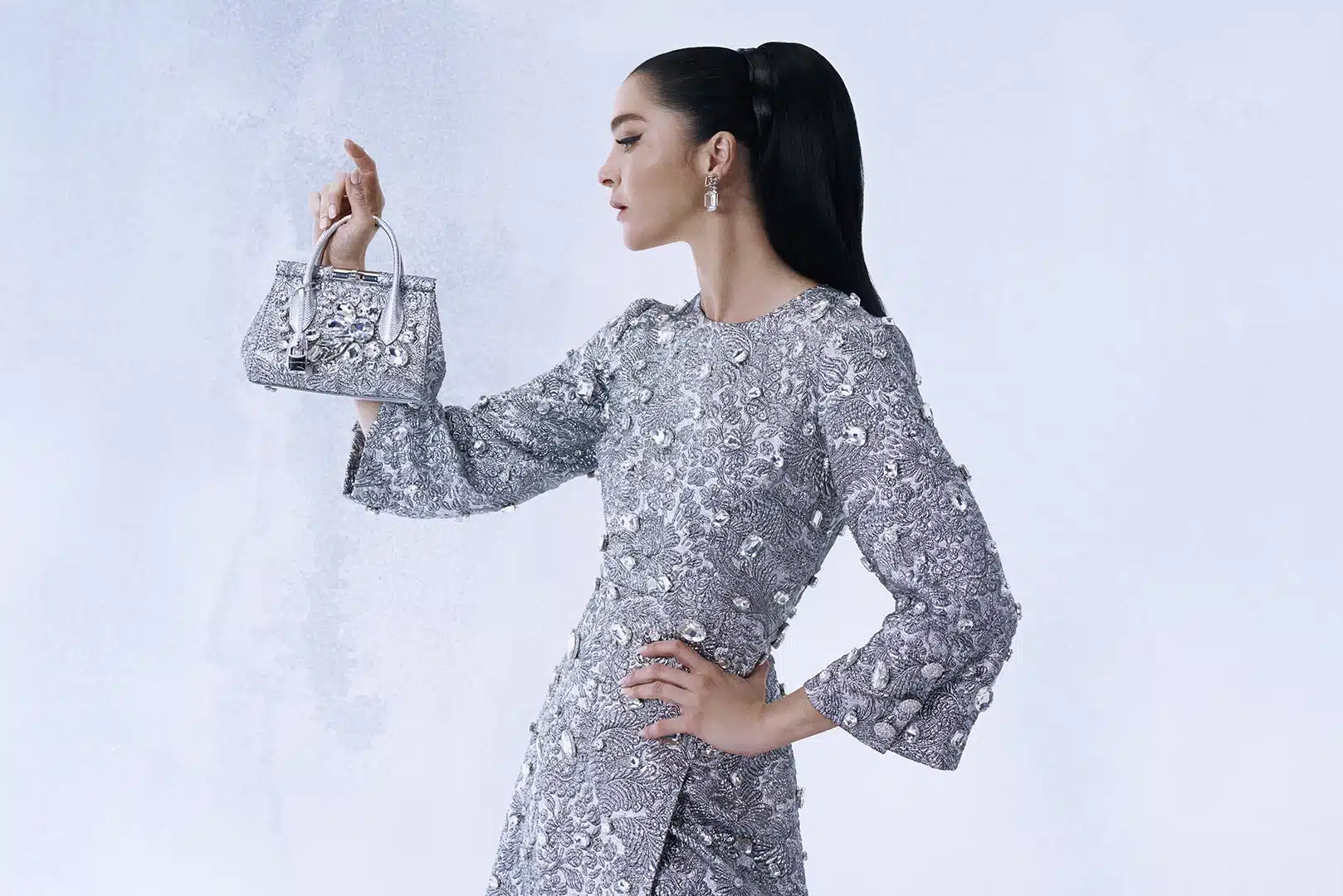 У що одягнутися та що дарувати на Новий рік: добірка ідей для неї, для нього&hellip;