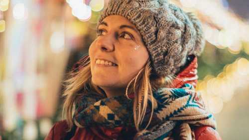 П’ять підказок для бездоганної зачіски, попри шапку