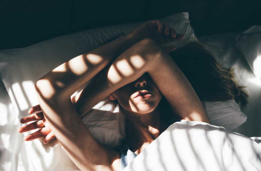 Чому важко спати під час сирен: думка психолога