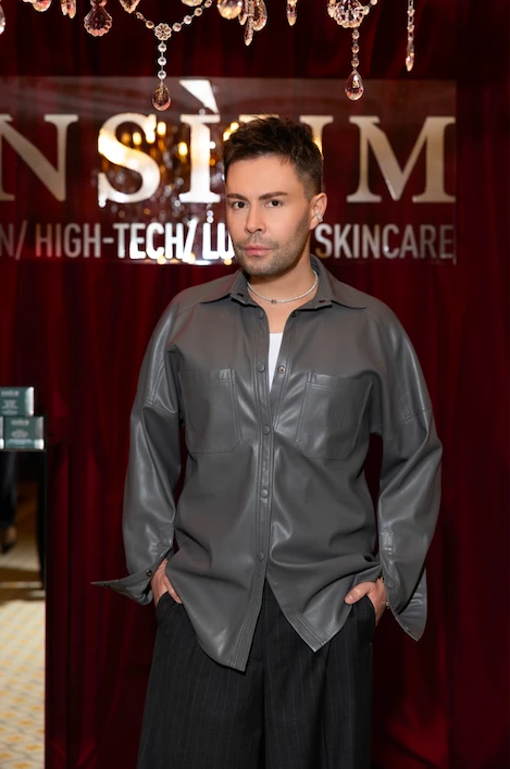 Київ зустрів INSÌUM, італійську марку нейрокосметики.
6