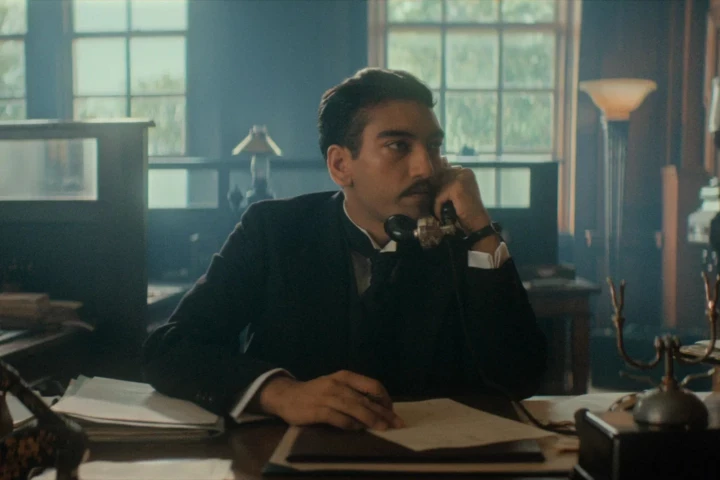 Чому "Сім годинників" Агати Крісті — чудовий серіал для січня1