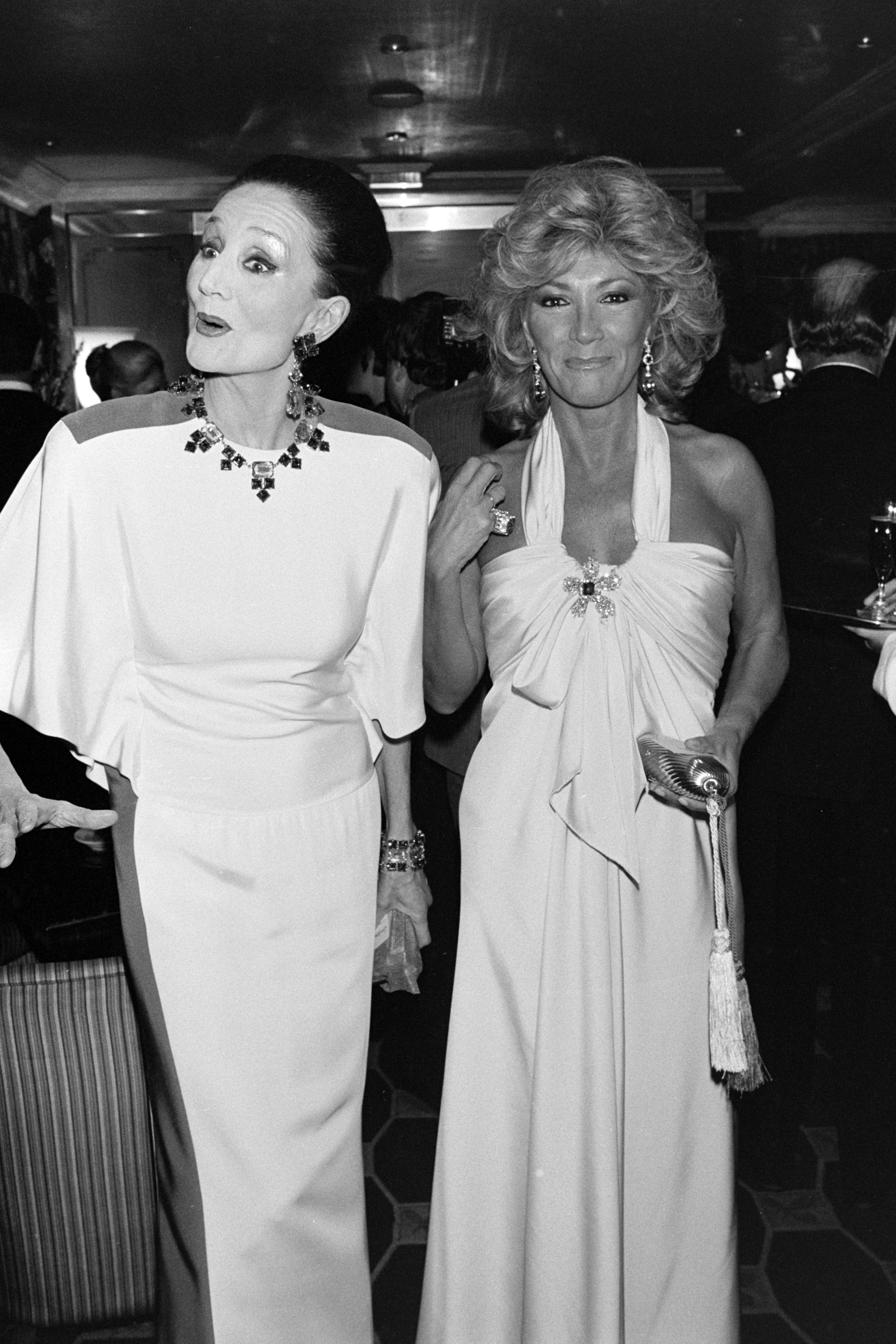 5 таємниць іміджу Жаклін де Рібе – фінальної ікони паризького лоску
7