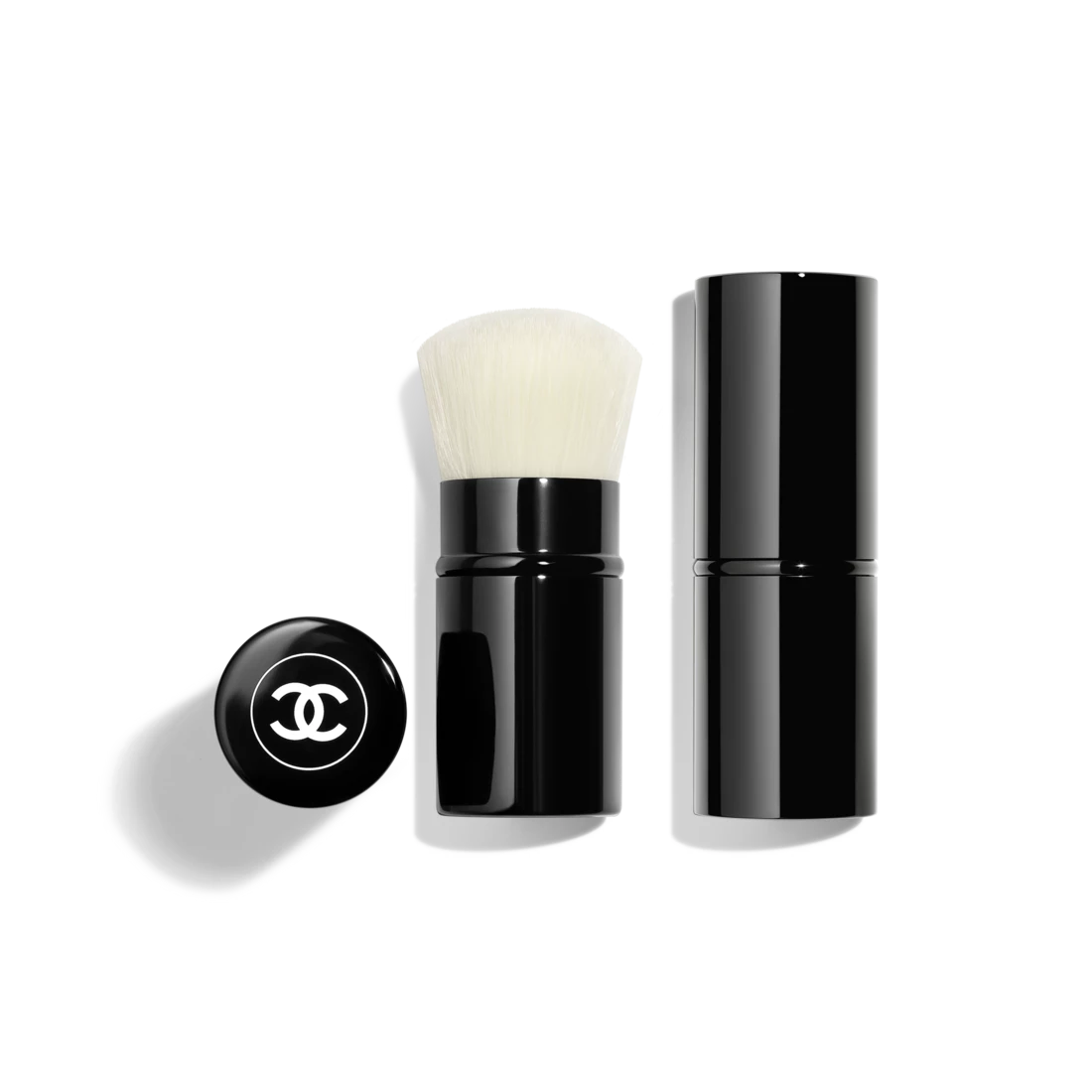 Відтворення луків краси з нью-йоркського шоу Chanel.
9