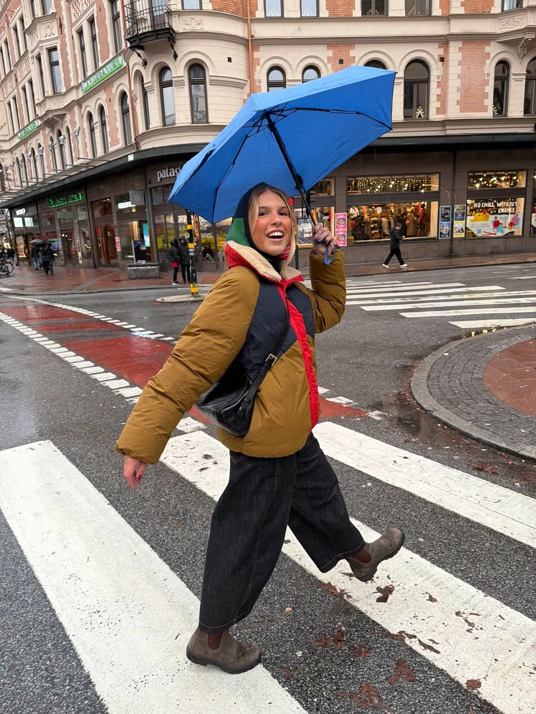 Instagram @ritamontezuma0