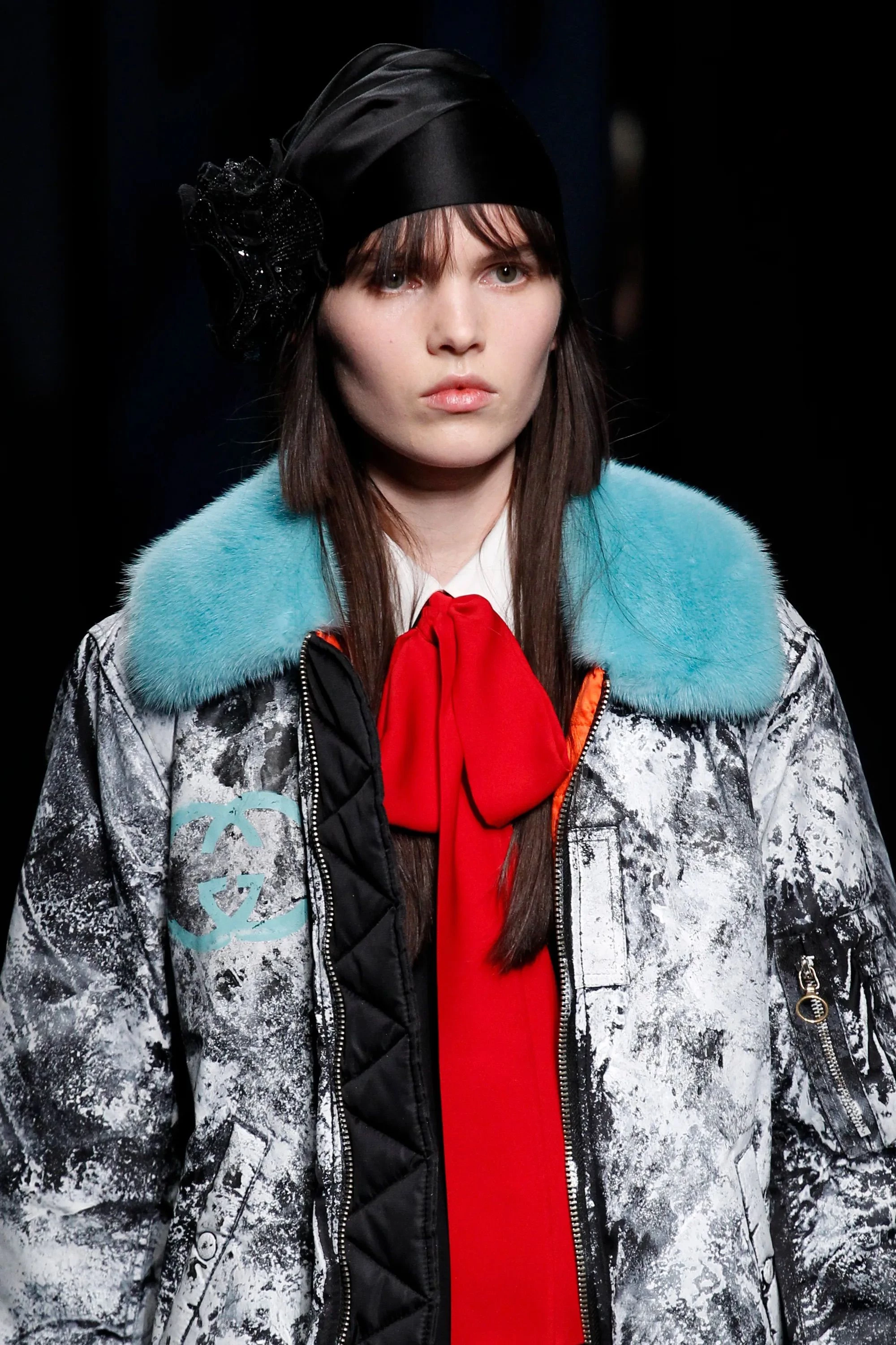 Повернення в 2016: чому куртки-бомбери знову в тренді
0