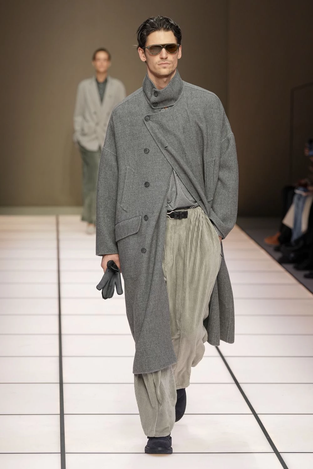 Джорджіо Армані слідом за Армані: свіжий погляд на чоловічу класику в колекції осінь-зима 2026/2027
2