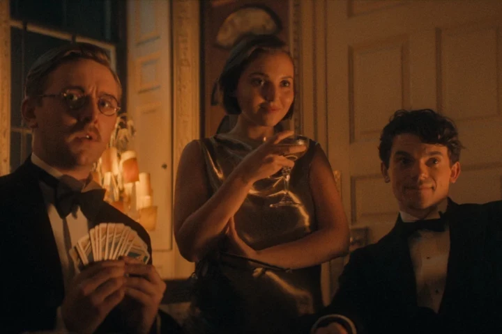 Чому "Сім годинників" Агати Крісті — чудовий серіал для січня2