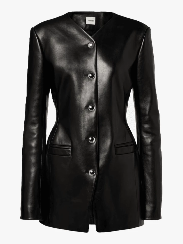 Від блейзерів до об'ємних бомберів: 8 головних трендових шкірянок 2026, що варті уваги
11