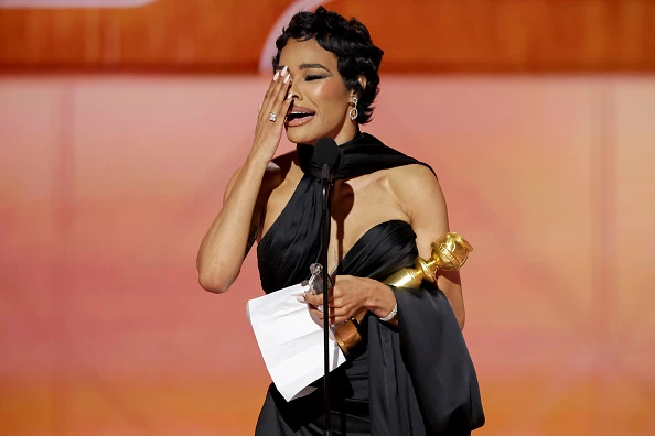 "Золотий глобус" 2026: 7 найефектніших зоряних укладок
2