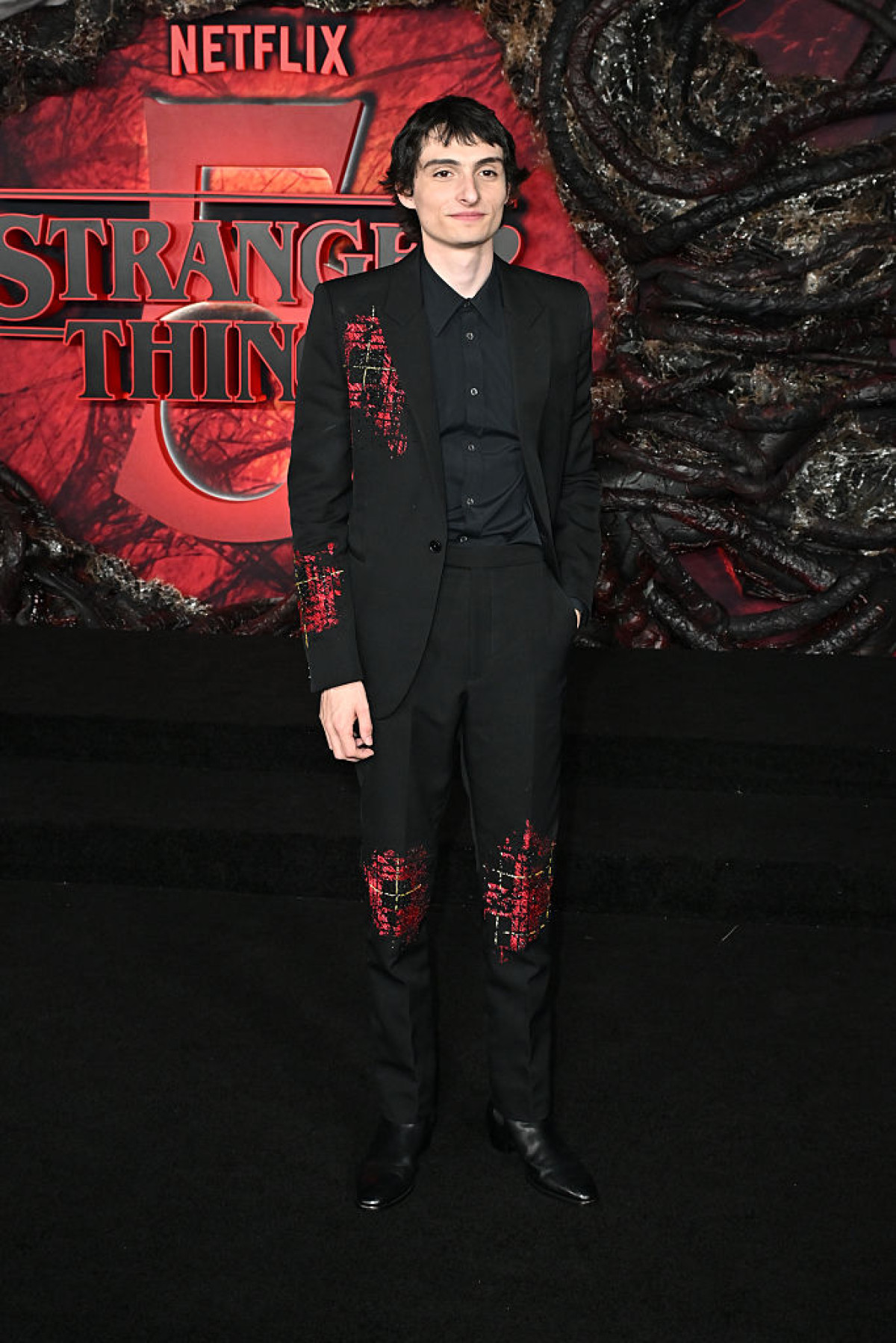 Актори "Дивних див": як змінилася їх зовнішність за десятиліття зйомок.
10