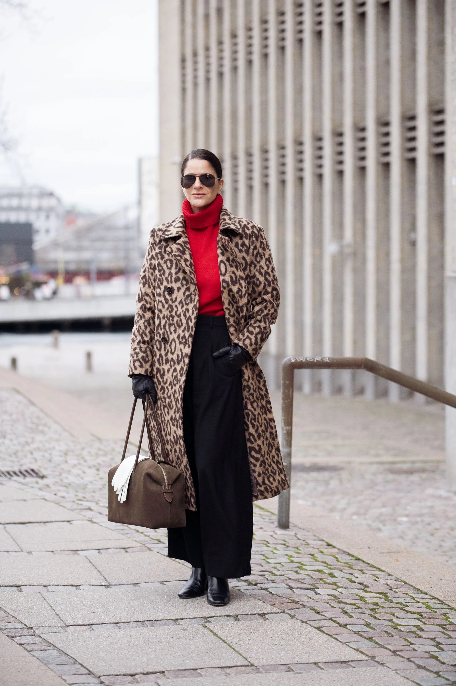 6 модних аргументів на користь того, що багряний джемпер - незамінний елемент твого гардеробу
15