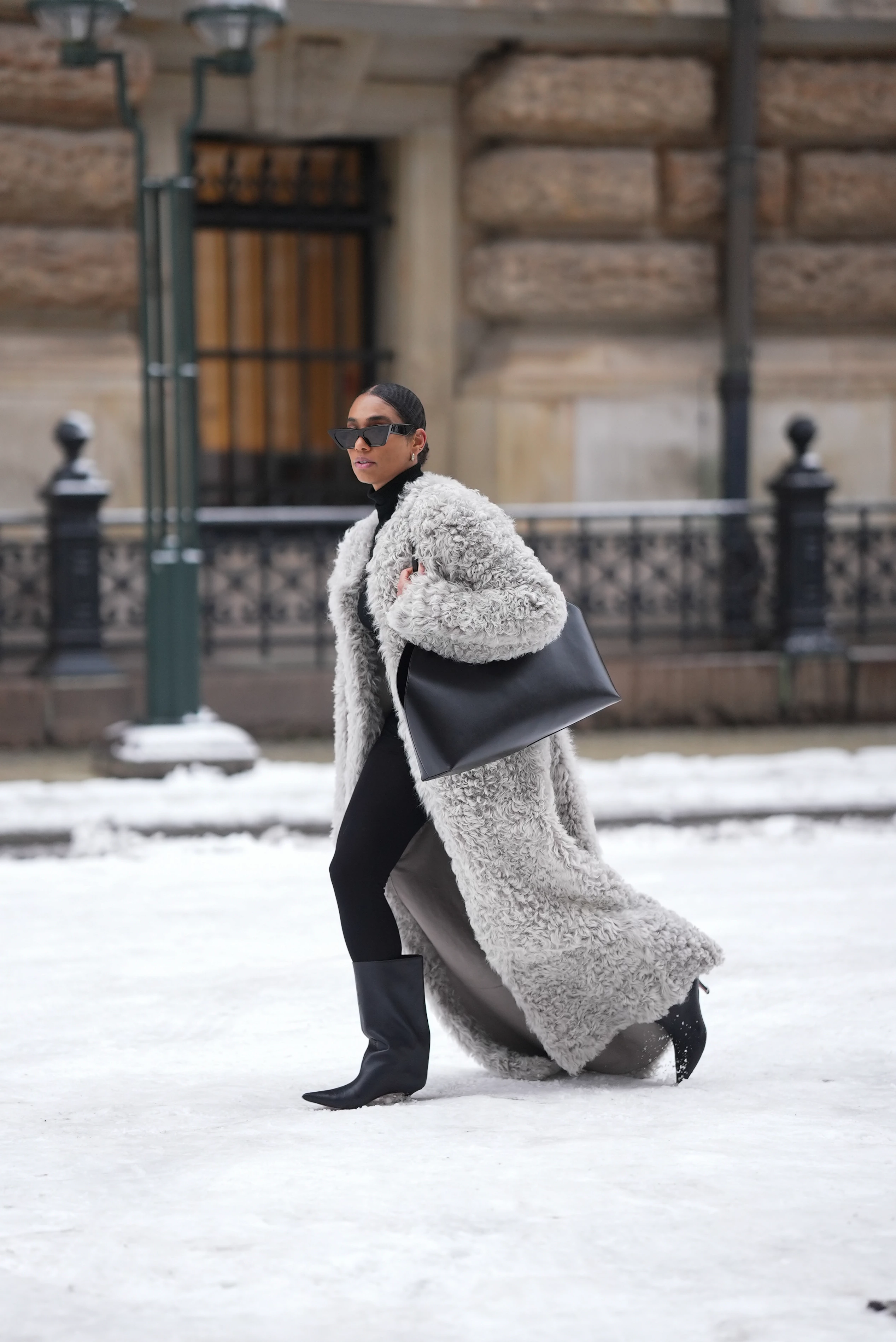 Як одягатися в будь-який одяг і не змерзнути: легкий та ефективний метод, навіть у мороз.
3