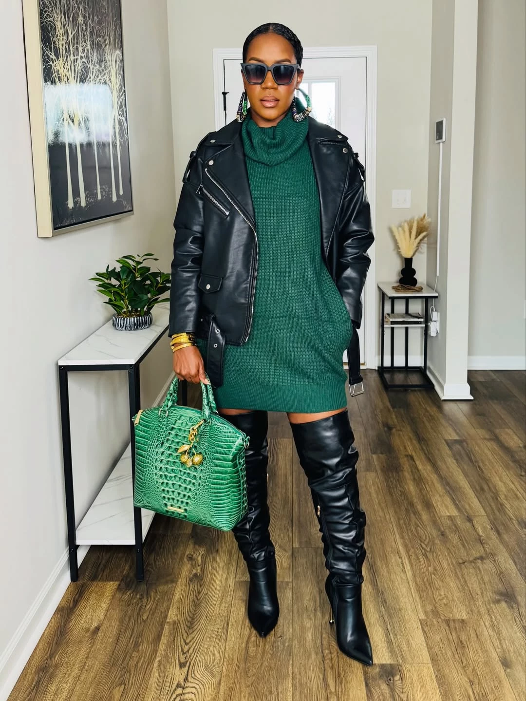 Instagram @theglamcorridor2