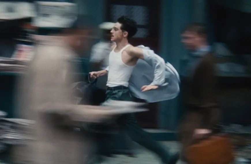 Помаранчева революція: “Марті Супрім” – кінохіт року.