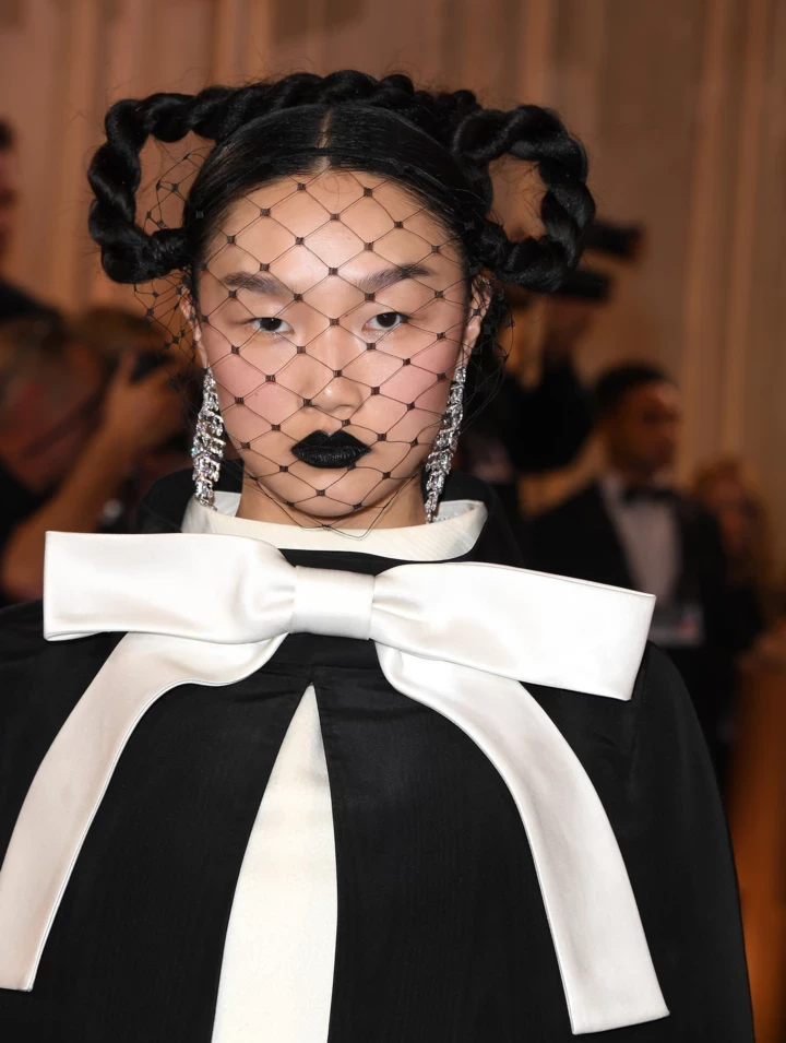 "Золотий глобус" 2026: 8 найяскравіших б'юті-образів з нагородження
7