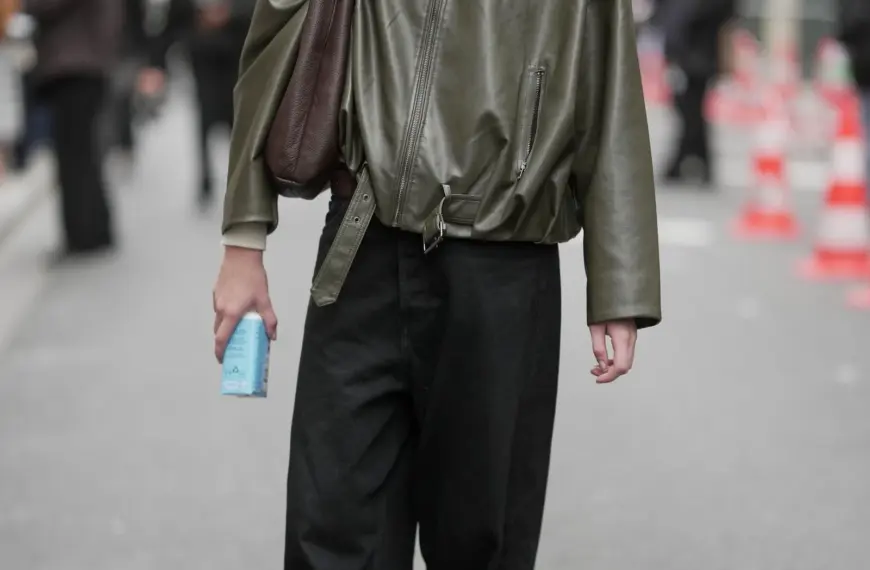 Від блейзерів до об’ємних бомберів: 8 головних трендових шкірянок 2026, що варті уваги