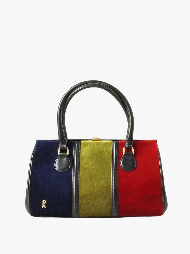 Знакові ретро-сумки: прогнозоване повернення у 2026
5