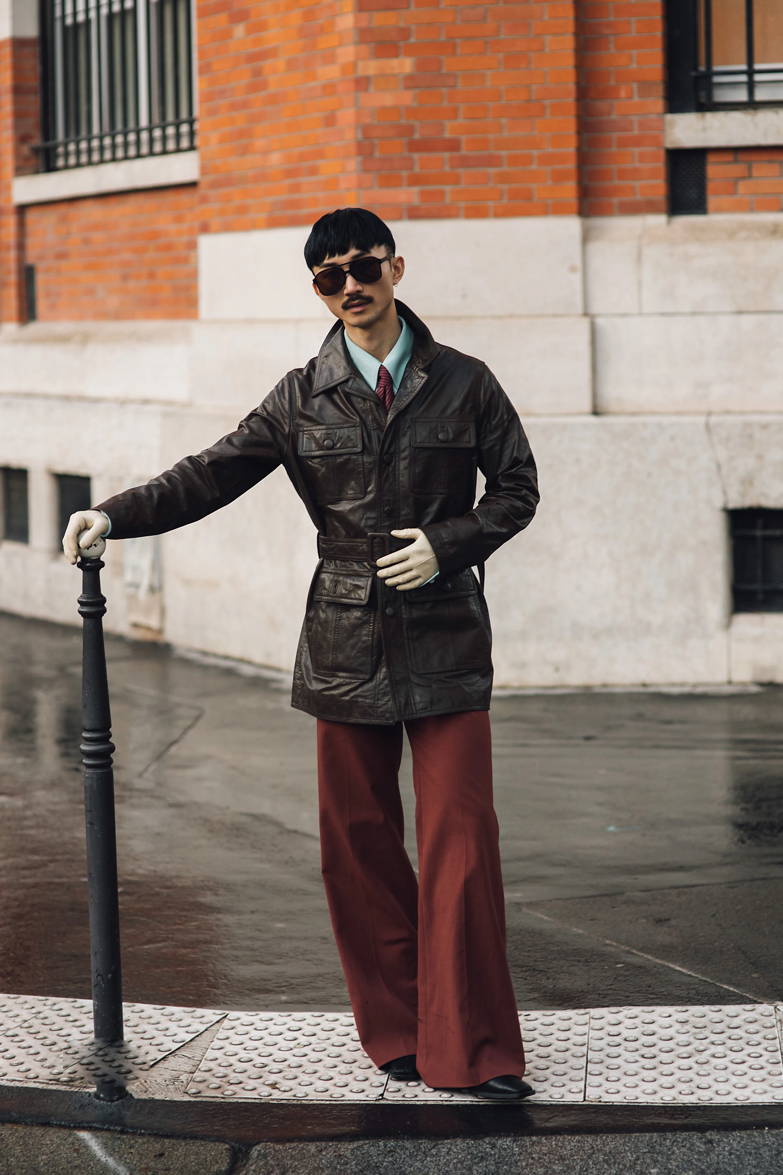 Вуличний стиль: найбільш стильні чоловіки на паризьких вулицях
24