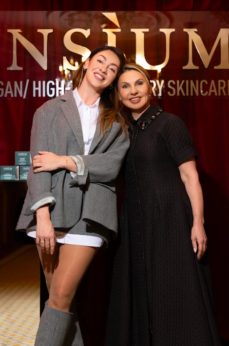 Київ зустрів INSÌUM, італійську марку нейрокосметики.
5