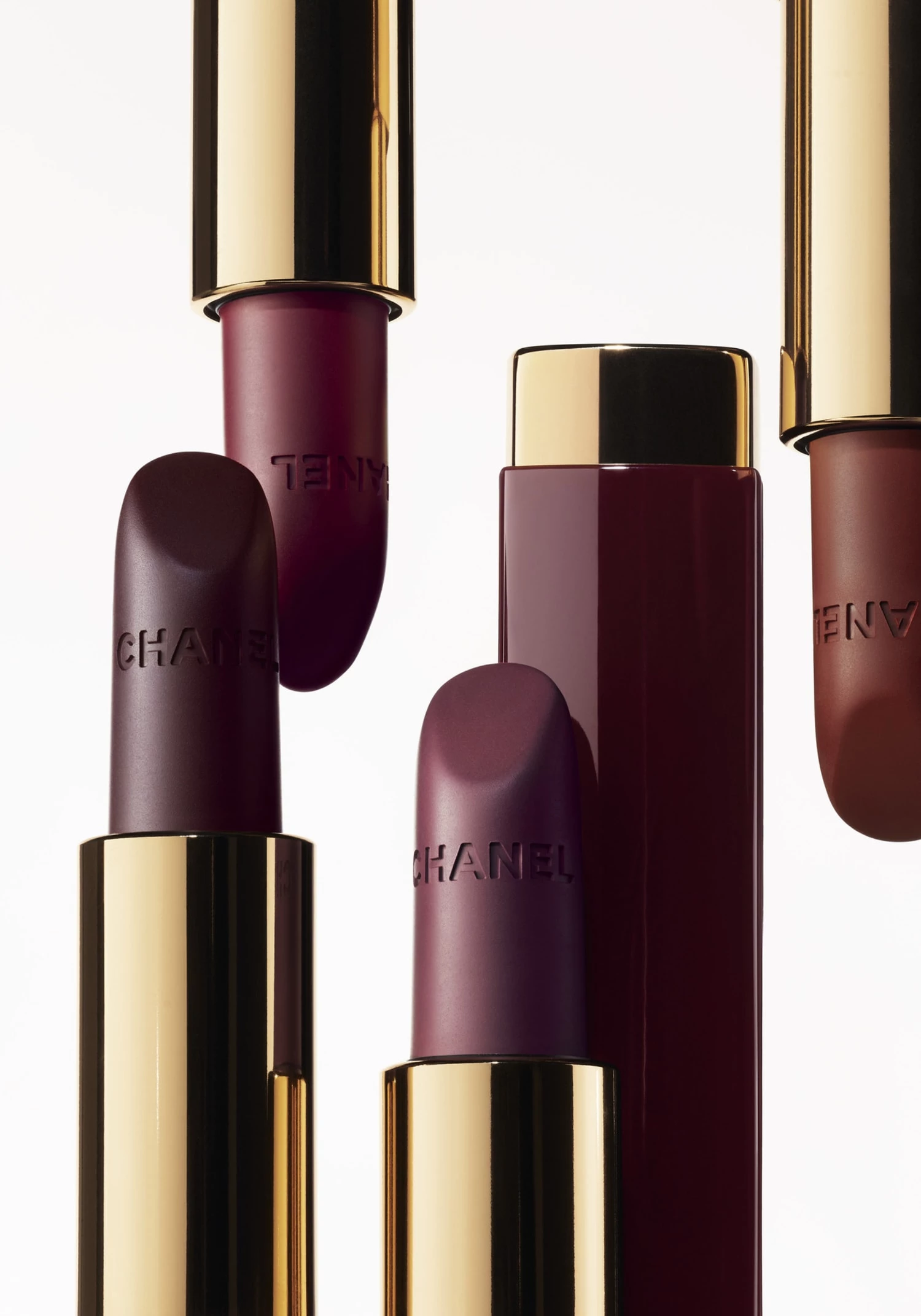 Chanel презентує Rouge Noir Makeup — новітню темну сторінку в літописі легендарного тону7