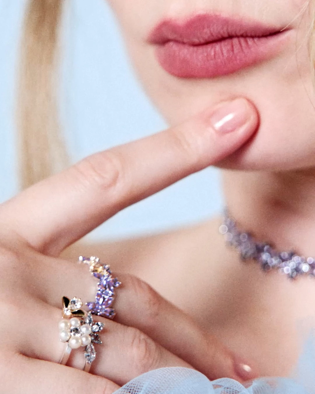 Pandora випускає обмежену серію коштовностей, навіяну телешоу "Бріджертони"
3