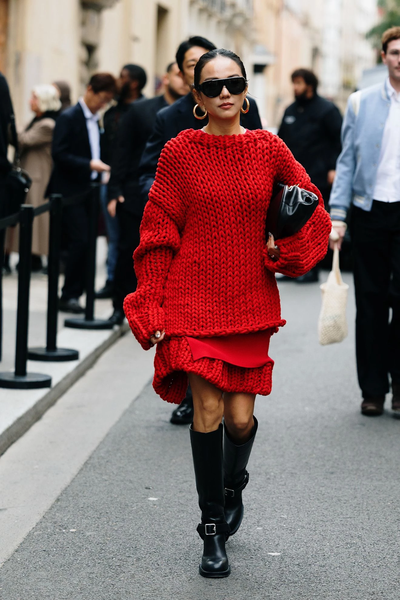 6 модних аргументів на користь того, що багряний джемпер - незамінний елемент твого гардеробу
13