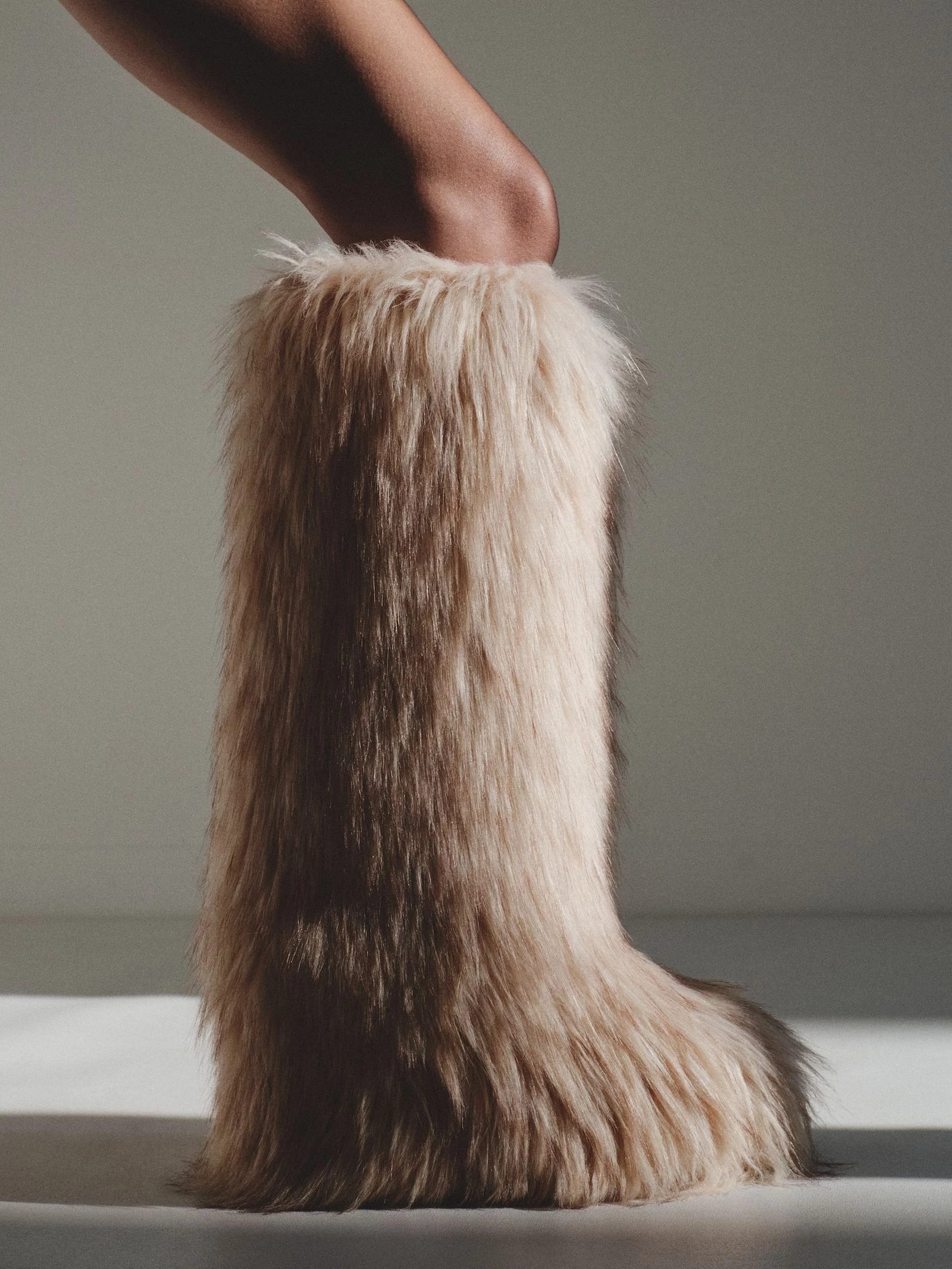 Jacquemus x Moon Boot3
