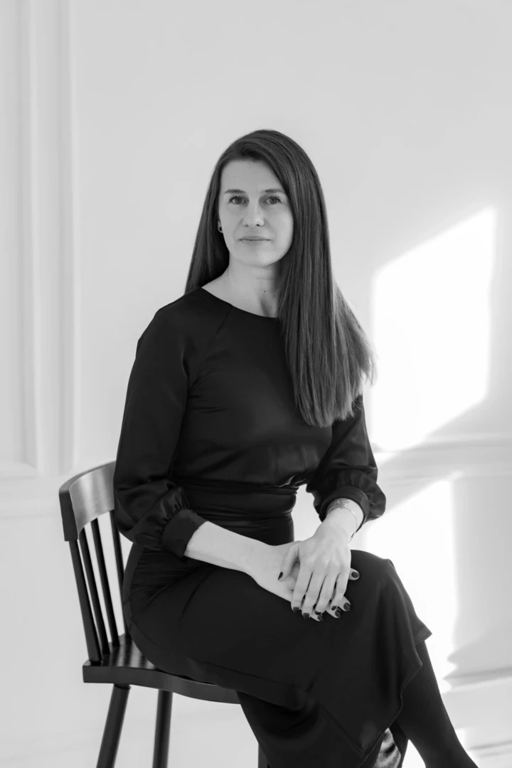 "Готель "Один": занурюємось у різдвяну оповідку Каріни Савариної
1