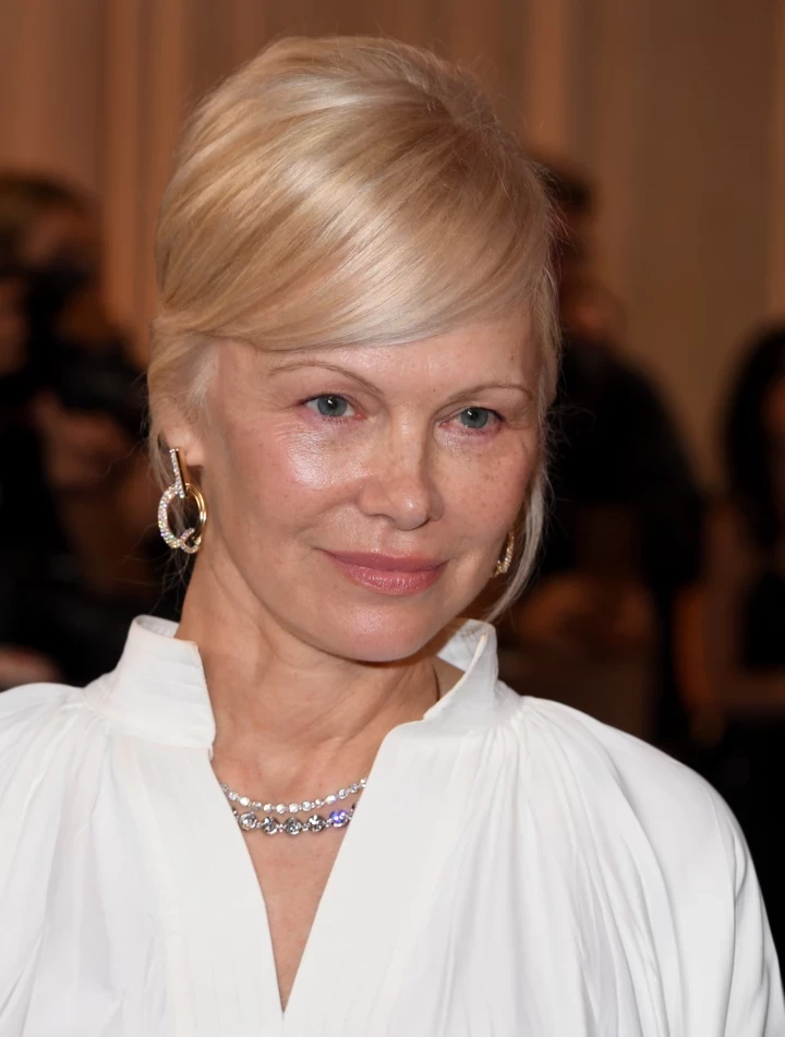 "Золотий глобус" 2026: 8 найяскравіших б'юті-образів з нагородження
5