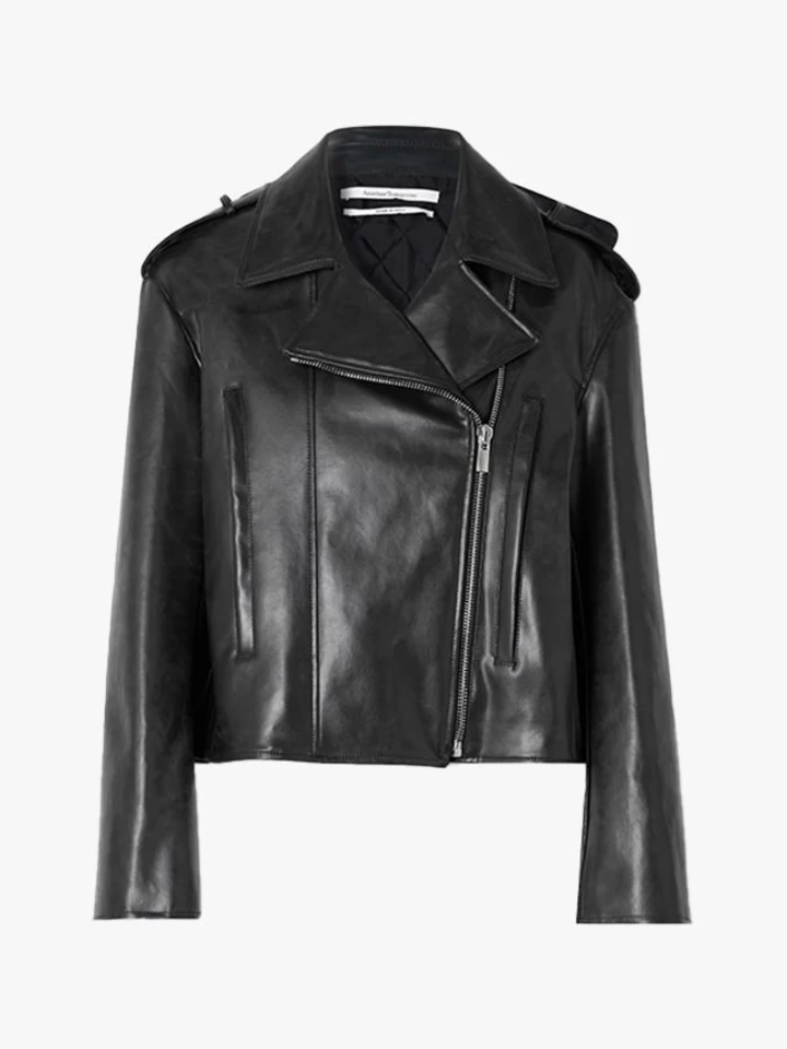 Від блейзерів до об'ємних бомберів: 8 головних трендових шкірянок 2026, що варті уваги
6