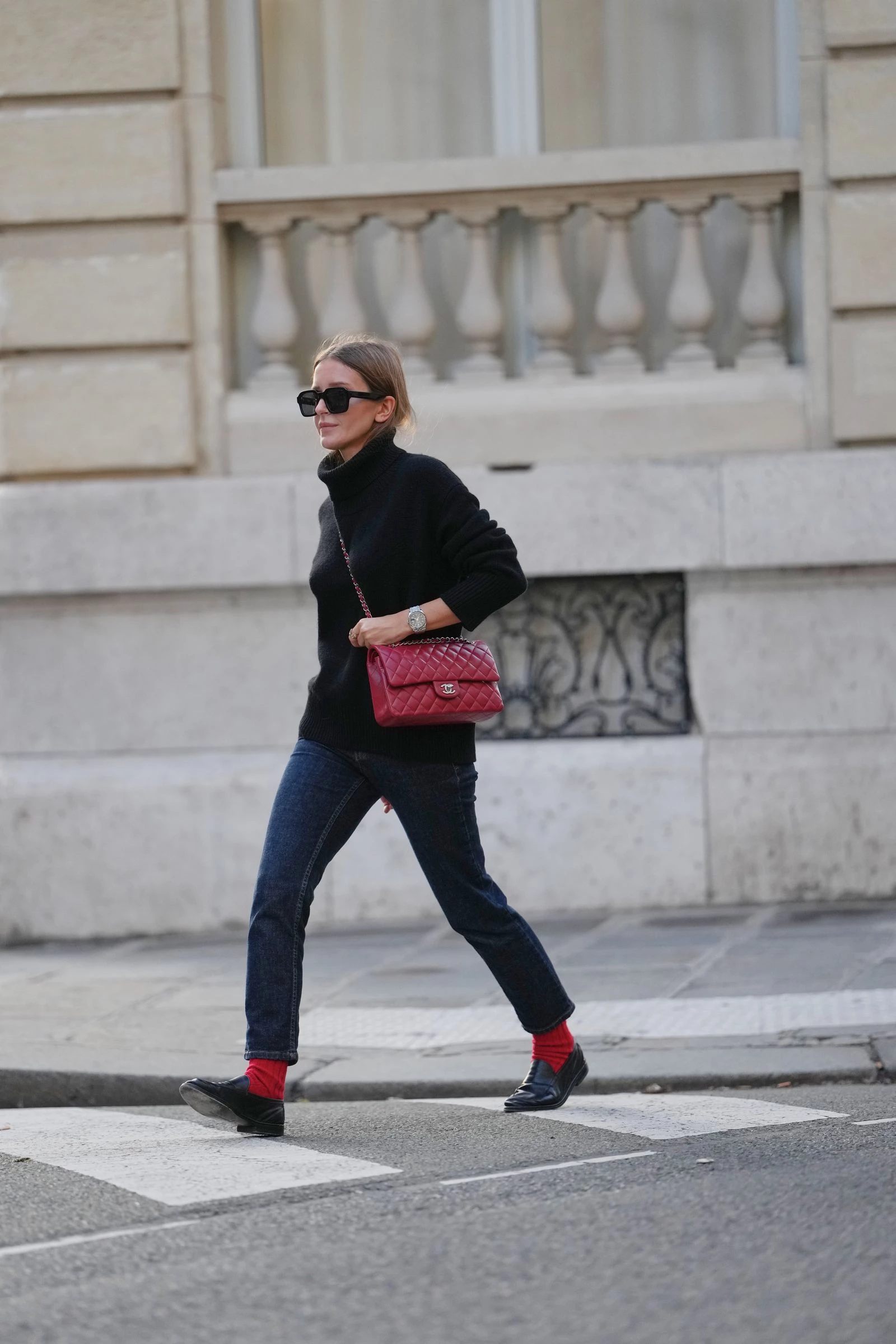 Ось яке взуття замінить підбори у новорічну ніч для стильних дівчат, роблячи їх ще моднішими.
2