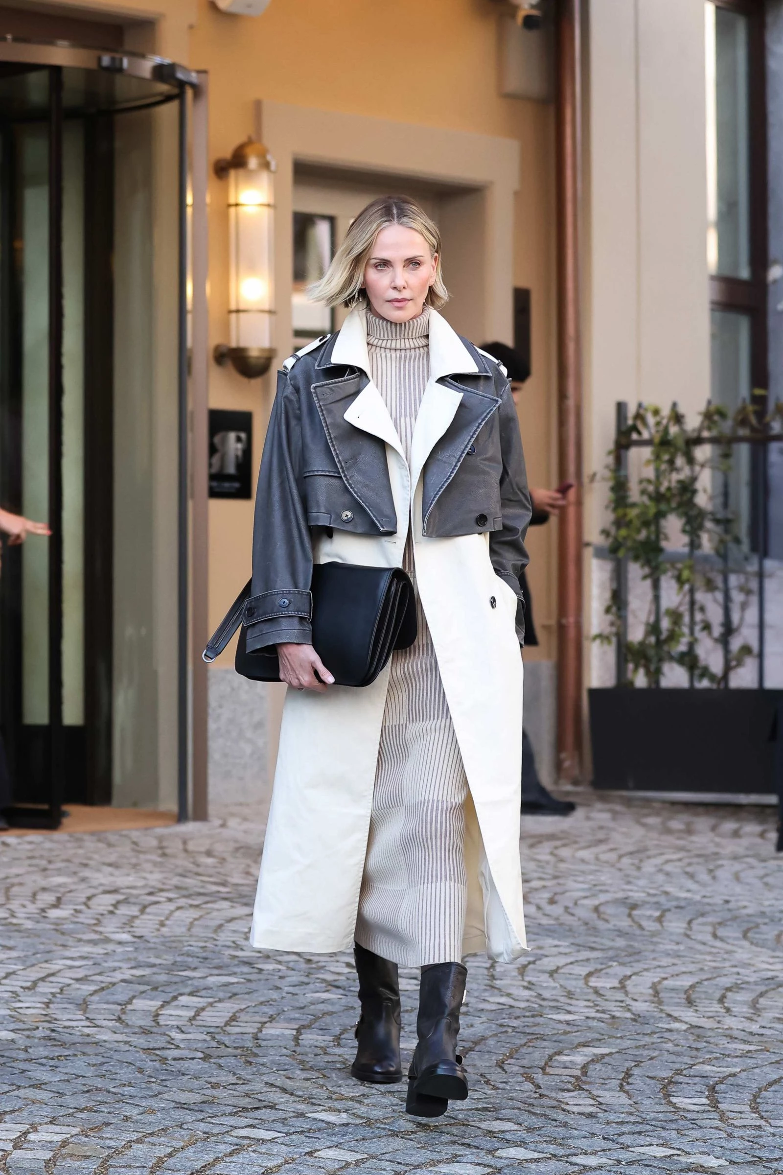 Неочікувана комбінація: тренч, що став хітом (скоріше б потепліло!)