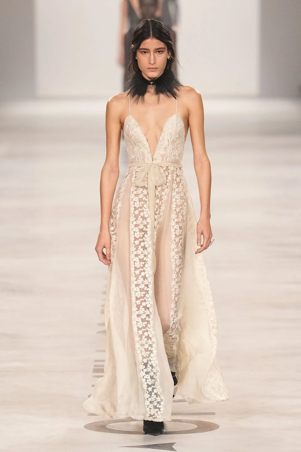 "Від "я" до "ми": перша колекція Марії Грації К'юрі в Fendi"
18