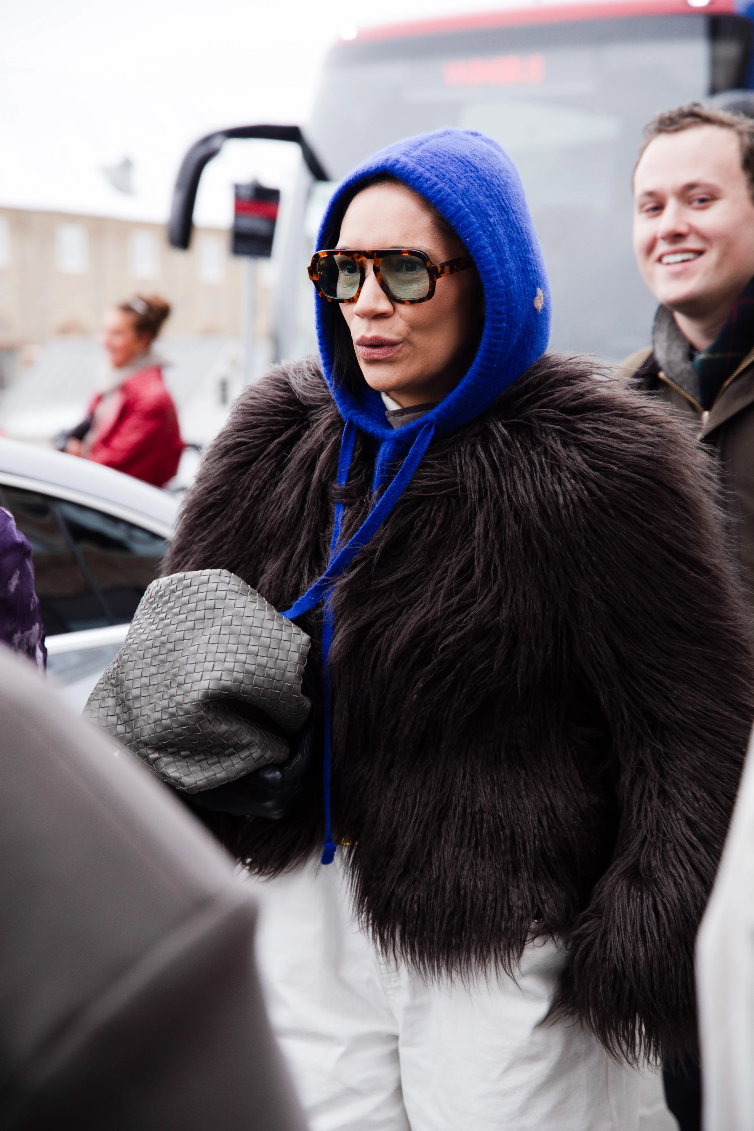 Стильні зимові головні убори за вибором скандинавських ікон стилю
10