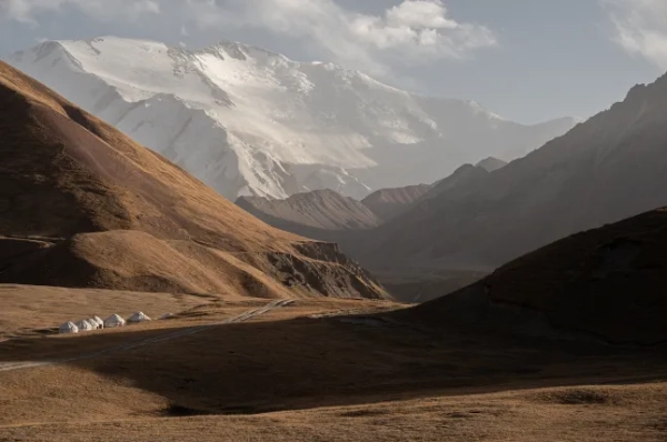 Я здійснив найдикішу у світі подорож автомобілем у Таджикистані — це не…