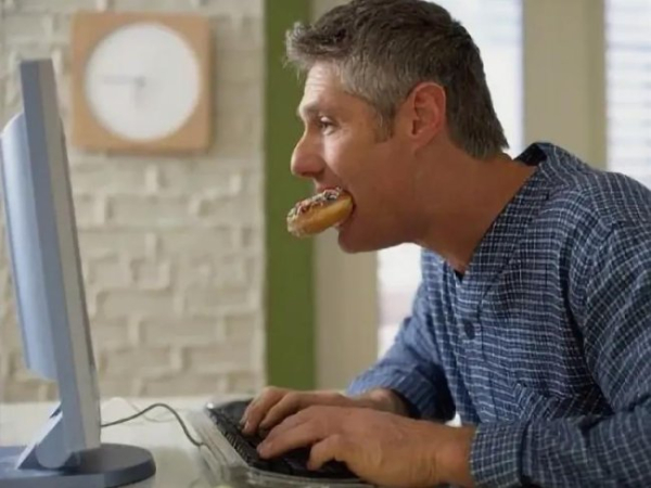 Як жити з «віртуальним» чоловіком