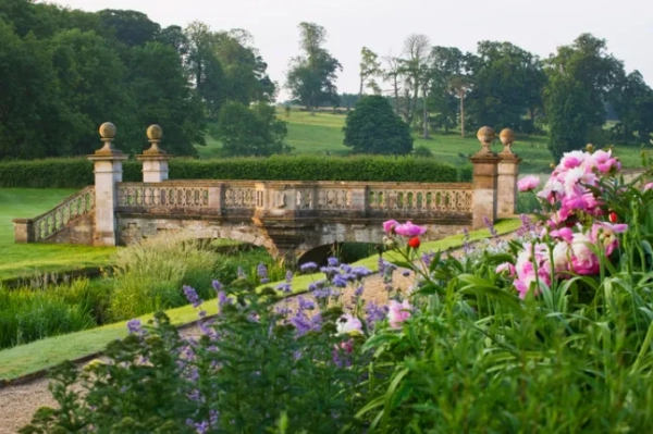 Істонські стіни у Лінкольнширі