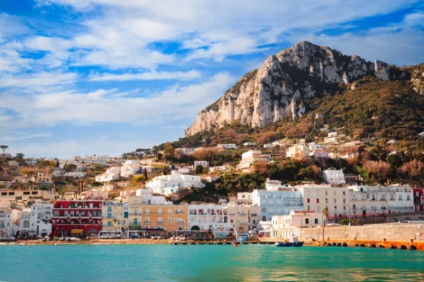 Капрі, Італія, вид з Марина Гранде